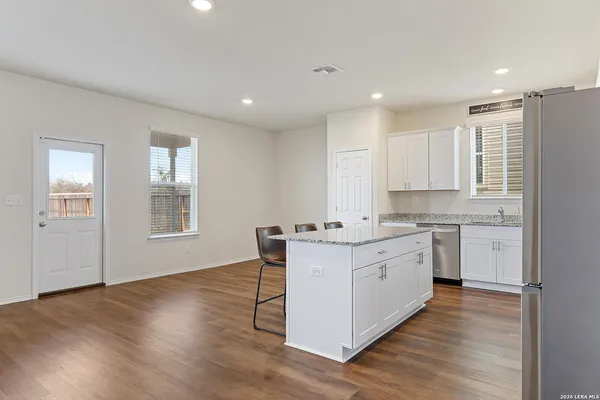 $2,200 | 510 Autumn Rouge, New Braunfels, TX 78130