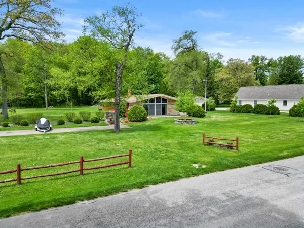 $1,195,000 | 5100 South County Road 210, Knox, IN 46534