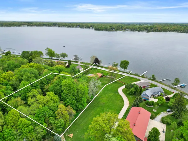 $1,195,000 | 5100 South County Road 210, Knox, IN 46534