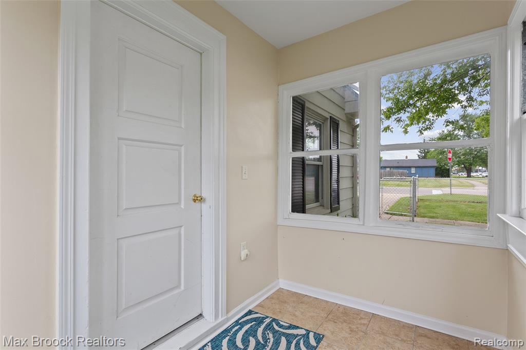 1812 John R Road Troy, MI 48083 - Photo 41 of 41 Gallery Image 41
