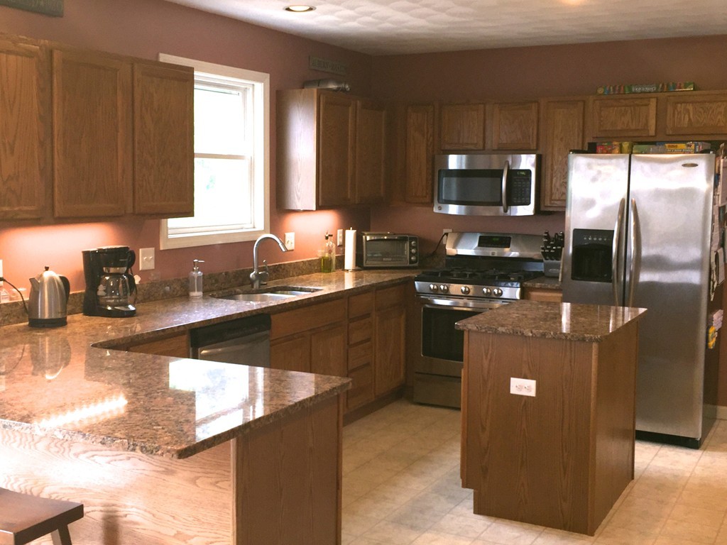 30 Cheyenne Road Worcester, MA 01606 - Photo 3 of 28 Gallery Image 3