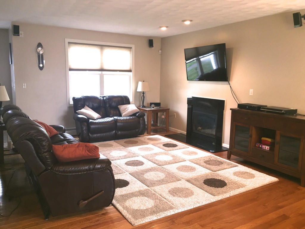 30 Cheyenne Road Worcester, MA 01606 - Photo 7 of 28 Gallery Image 7