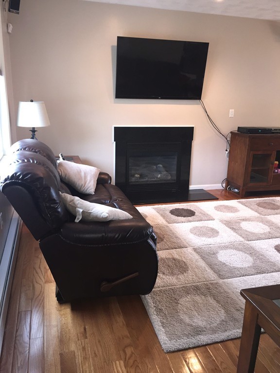 30 Cheyenne Road Worcester, MA 01606 - Photo 9 of 28 Gallery Image 9