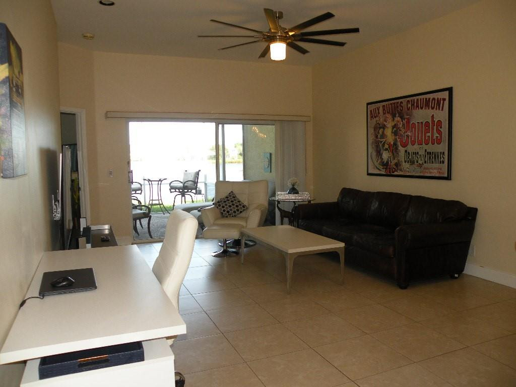 21116 Vía Solano Boca Raton, FL 33433 - Photo 12 of 39 LIVING ROOM