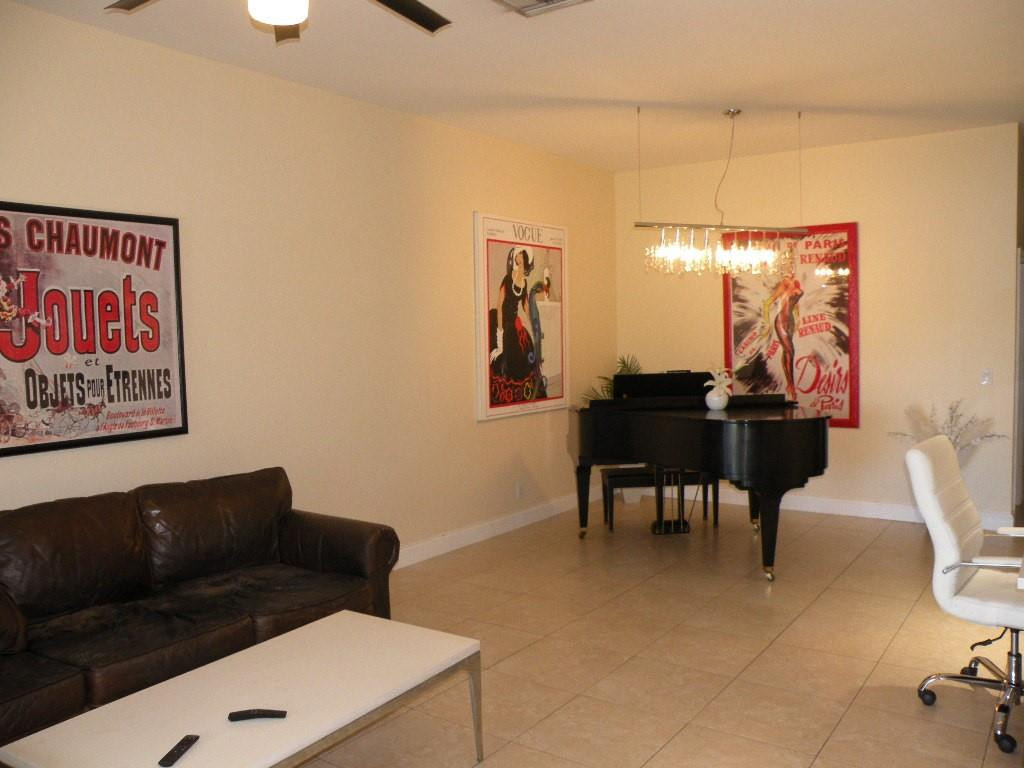 21116 Vía Solano Boca Raton, FL 33433 - Photo 14 of 39 DINING AREA