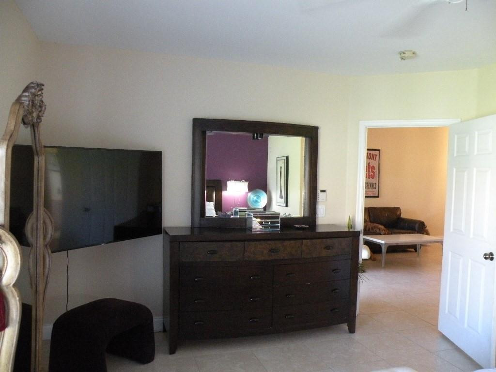 21116 Vía Solano Boca Raton, FL 33433 - Photo 16 of 39 PRIMARY BEDROOM