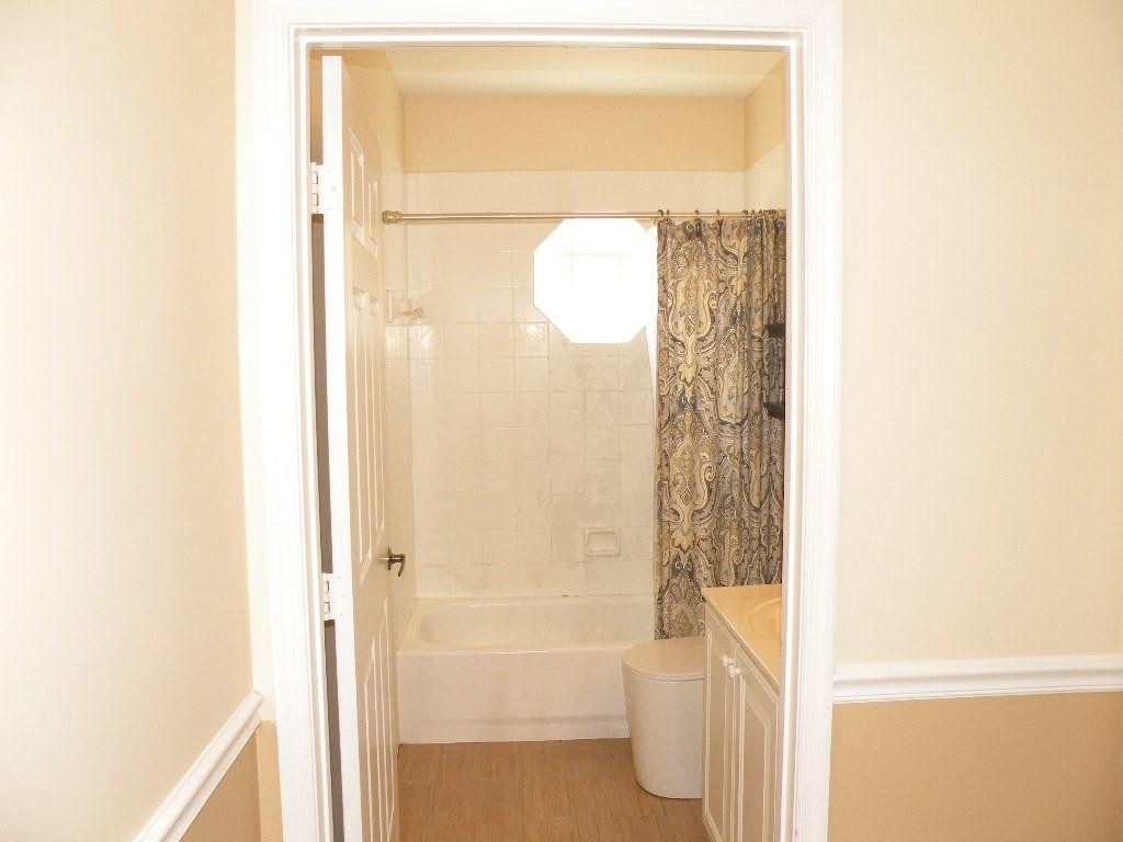 21116 Vía Solano Boca Raton, FL 33433 - Photo 24 of 39 BATHROOM 2