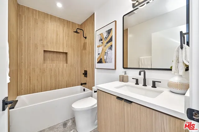 $1,250,000 | 6050 Burwood Avenue, Los Angeles, CA 90042