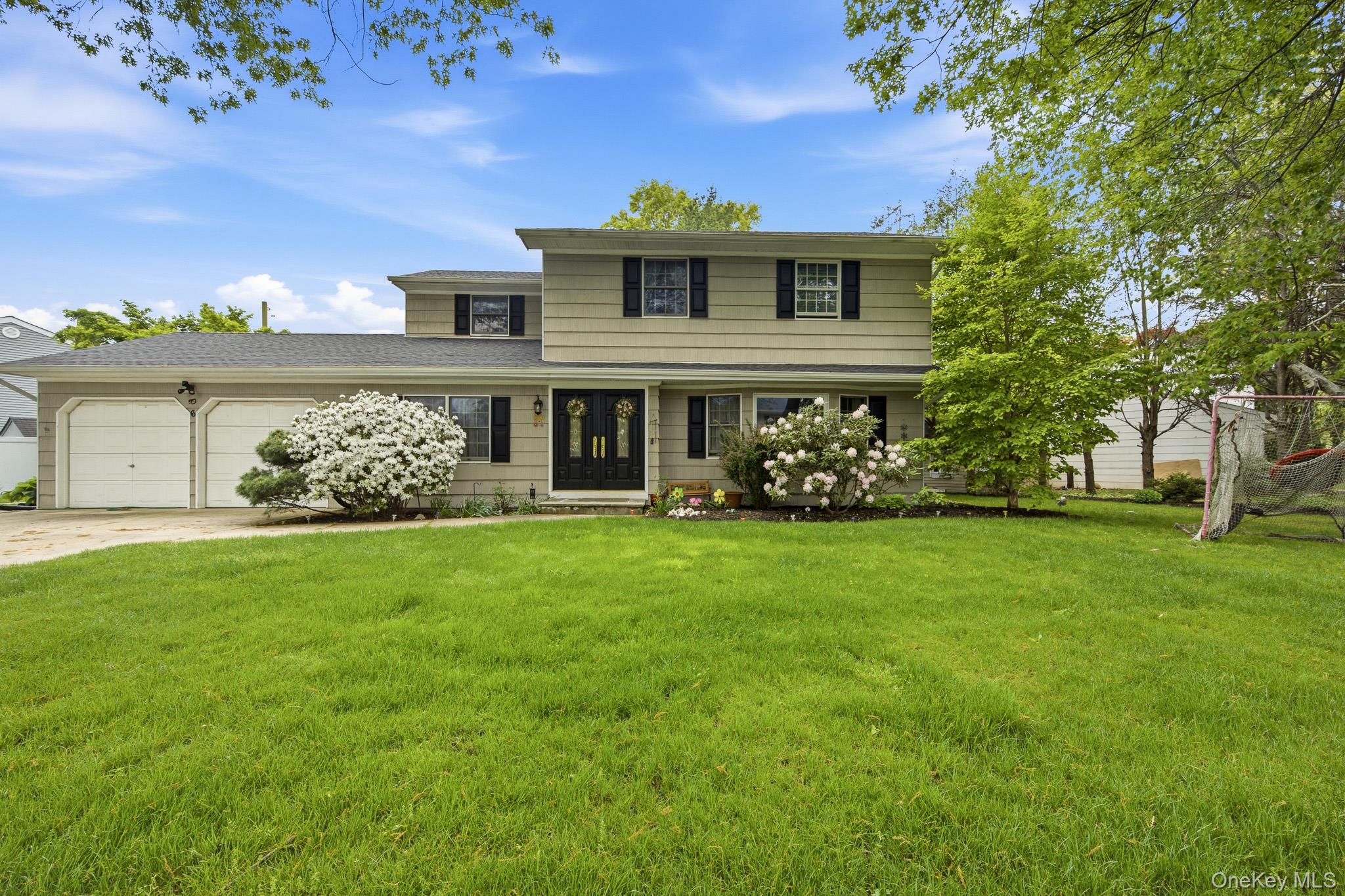 6 Frost Pond Road Greenlawn, NY 11740 - Photo 1 of 47