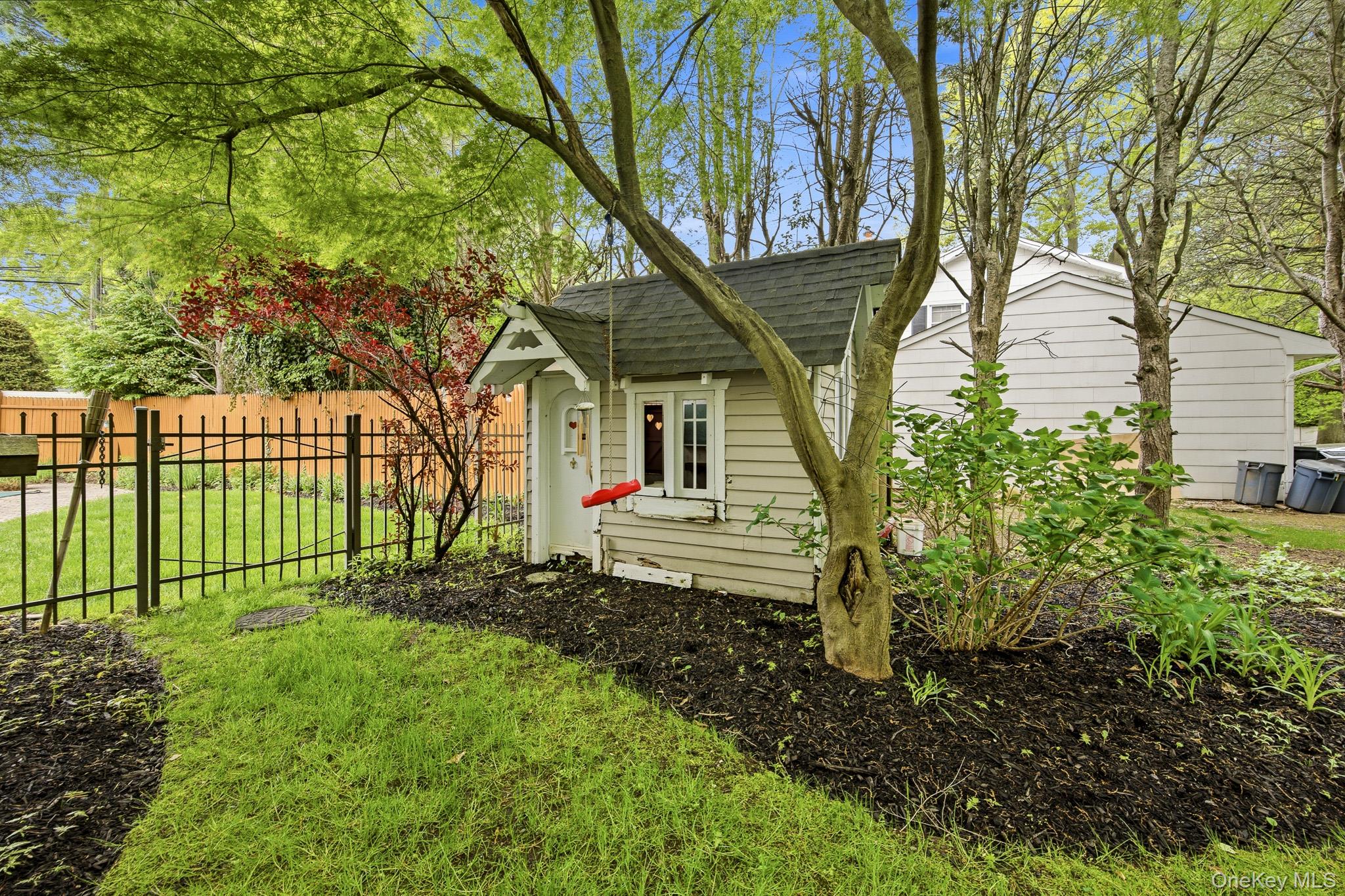 6 Frost Pond Road Greenlawn, NY 11740 - Photo 42 of 47