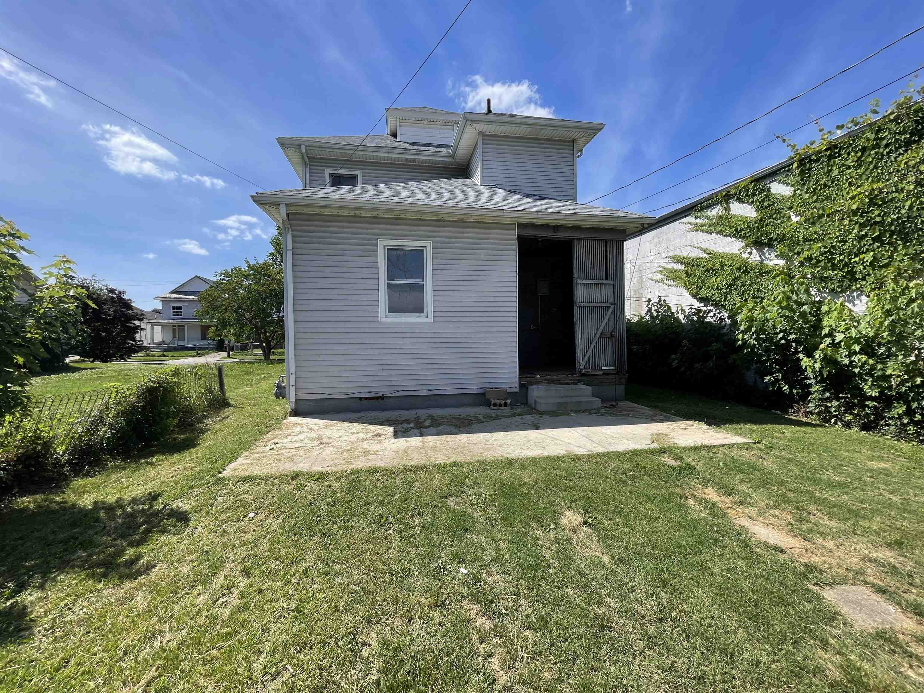 315 Ringo Street Ashland, KY 41101 - Photo 2 of 13