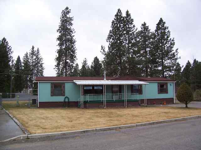 4202 East Lane Park Road, Unit 5 Mead, WA 99021 - Photo 1 of 5