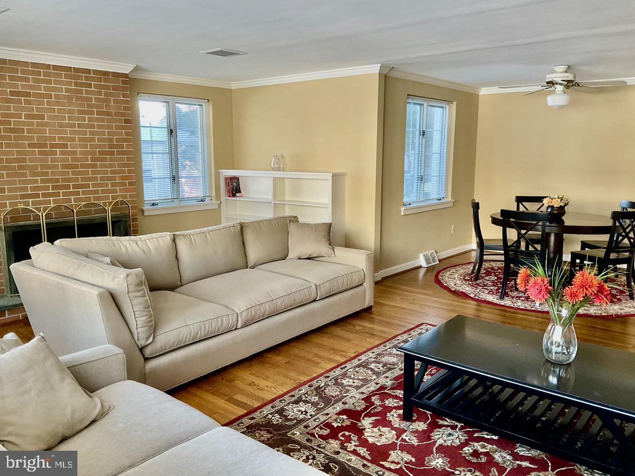 137 Poplar Avenue Wayne, PA 19087 - Photo 4 of 13 Living Area