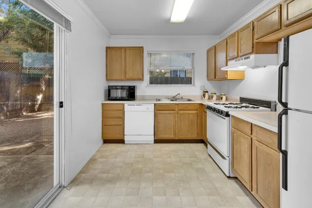 $419,000 | 310 Mustang Court, Unit D, King City, CA 93930