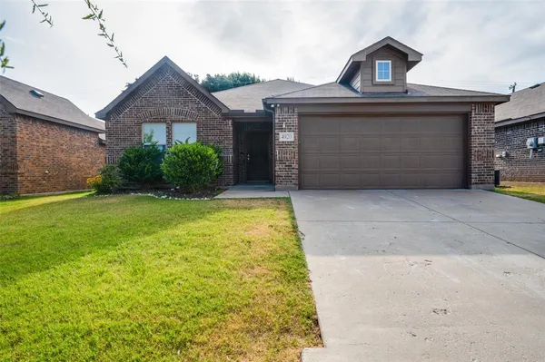 $2,100 | 4920 Lemon Grove Drive, Fort Worth, TX 76135