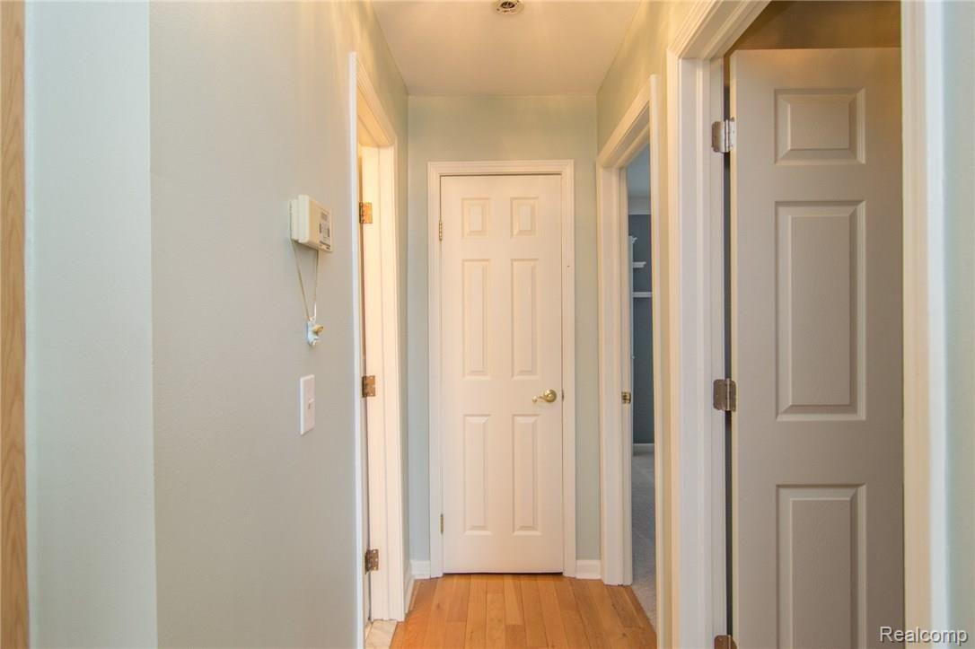 5299 Wayne Road White Lake, MI 48383 - Photo 15 of 52 DSC_0096.jpg