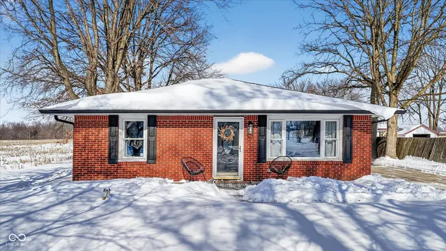 $224,900 | 1408 West 60th Street, Anderson, IN 46013