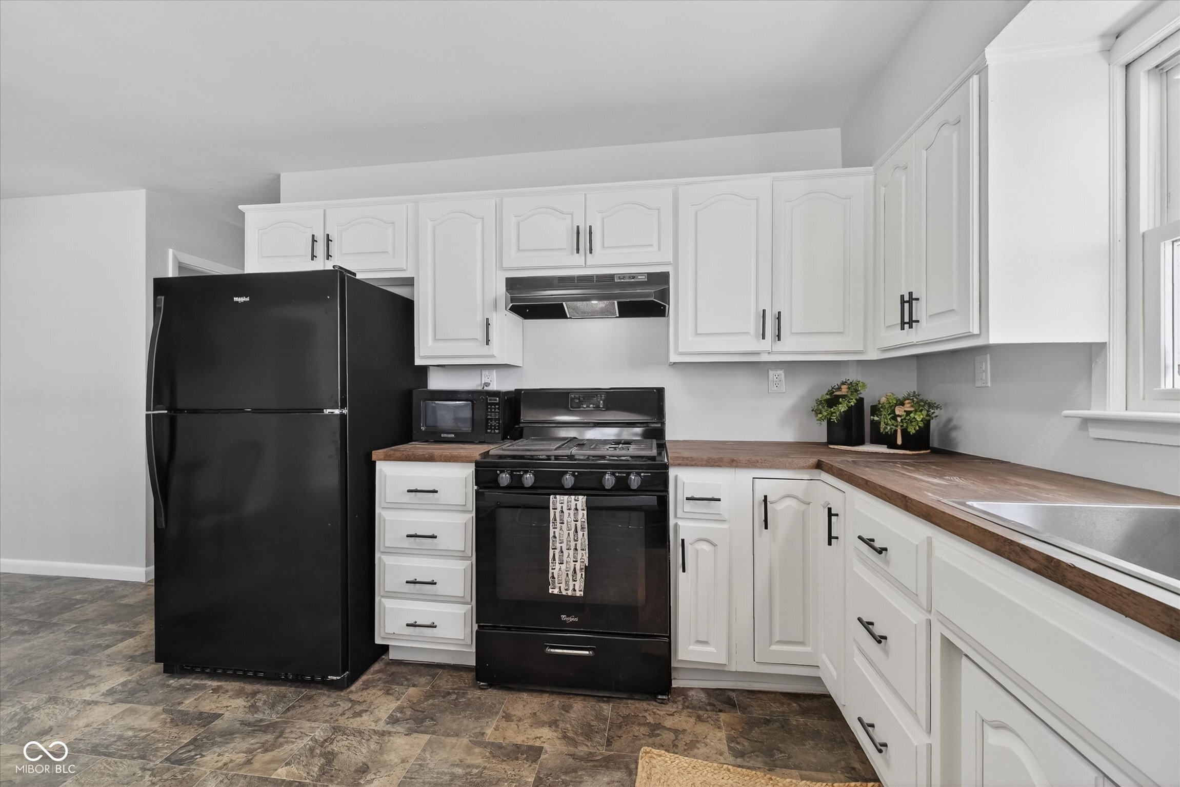 1408 West 60th Street Anderson, IN 46013 - Photo 12 of 28