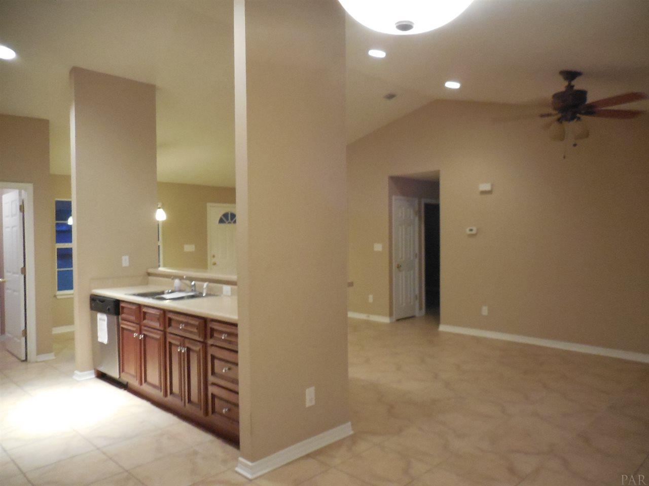 7097 Heath Road Milton, FL 32570 - Photo 8 of 26 Gallery Image 8