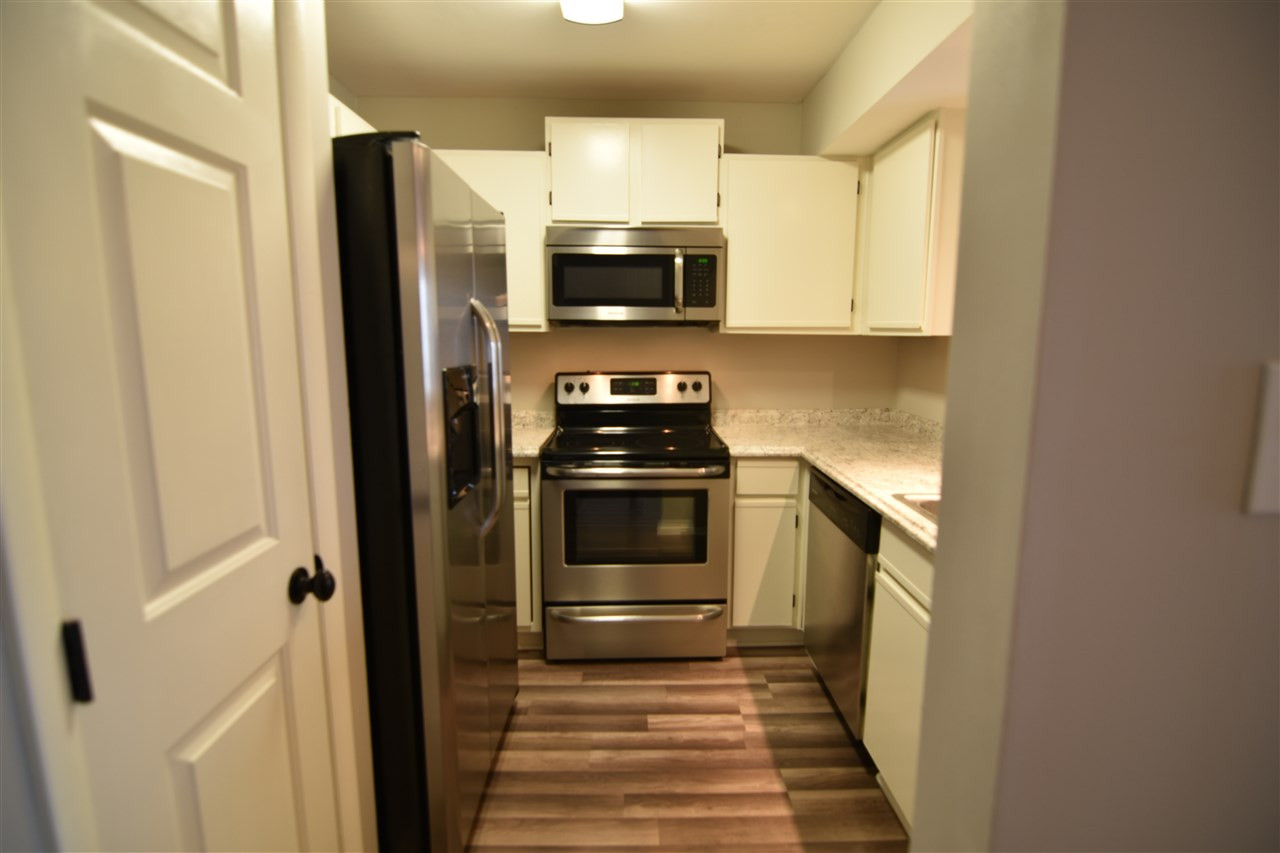 3805 Chimney Ridge Place, Unit 108 Durham, NC 27713 - Photo 6 of 24 Kitchen