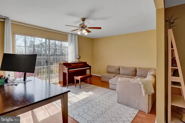 $2,900 | 6389 Fenestra Court, Unit 111C, Burke, VA 22015