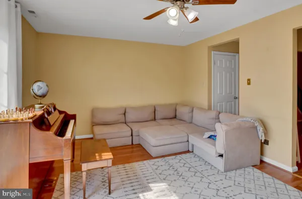 $2,900 | 6389 Fenestra Court, Unit 111C, Burke, VA 22015