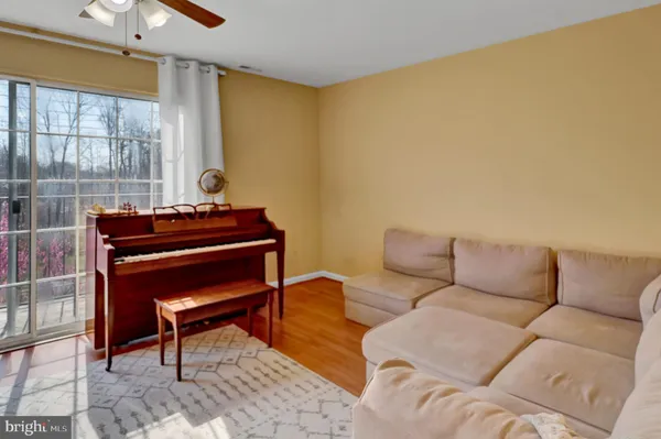 $2,900 | 6389 Fenestra Court, Unit 111C, Burke, VA 22015