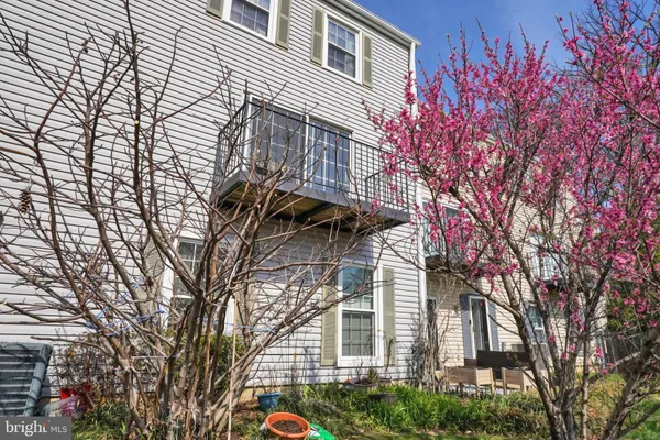 $2,900 | 6389 Fenestra Court, Unit 111C, Burke, VA 22015