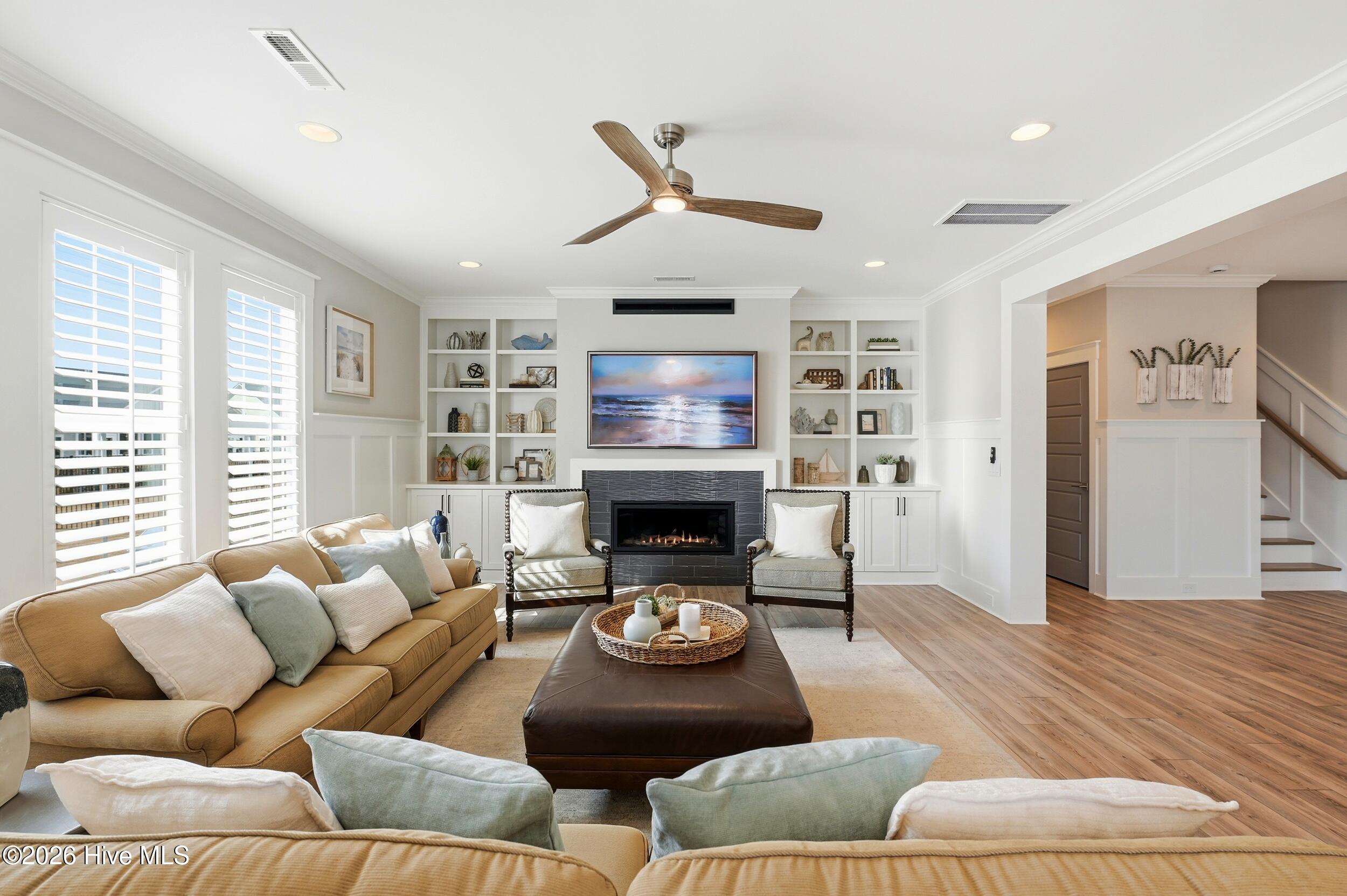 140 East Keel Road Hampstead, NC 28443 - Photo 11 of 50 Custom Built-Ins