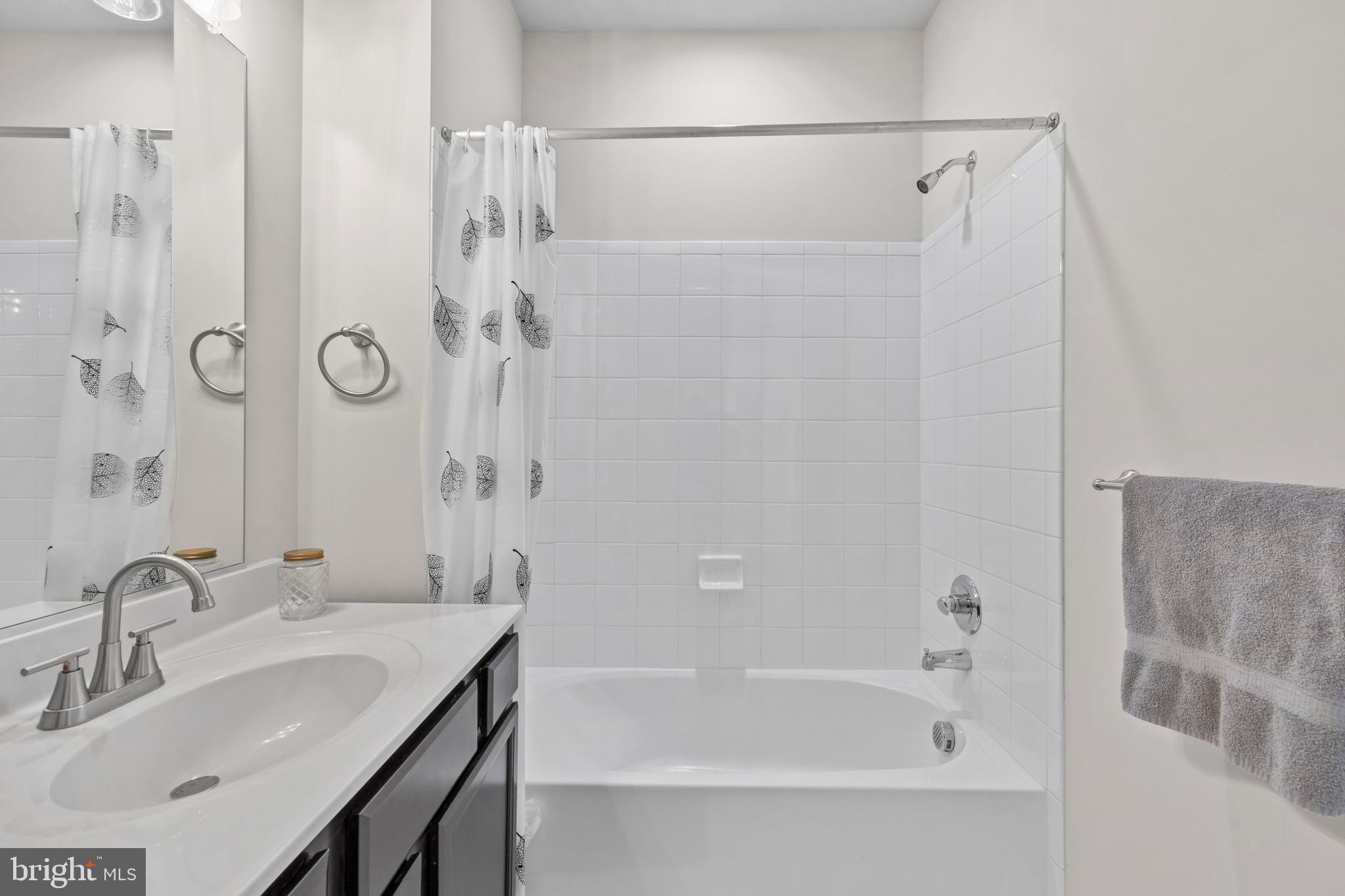 14247 Travilah Road Rockville, MD 20850 - Photo 56 of 100 Second Full Bath