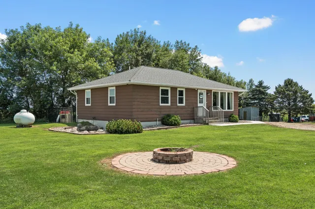 $298,500 | 11809 Southwest 72nd Avenue, Ellendale, MN 56026