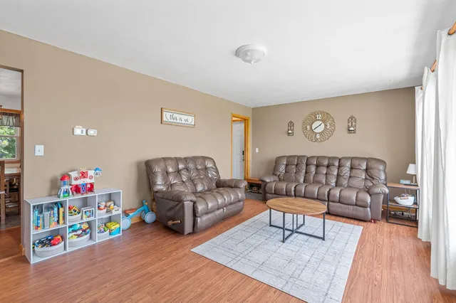 $298,500 | 11809 Southwest 72nd Avenue, Ellendale, MN 56026