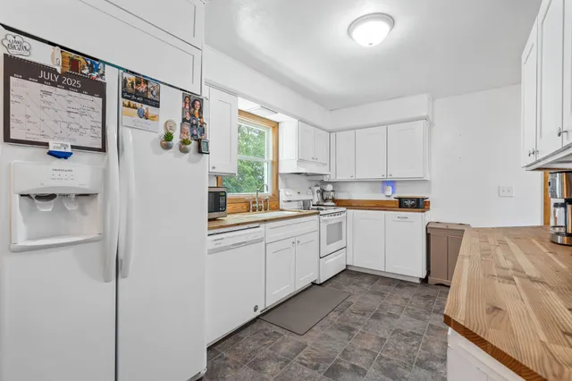 $298,500 | 11809 Southwest 72nd Avenue, Ellendale, MN 56026