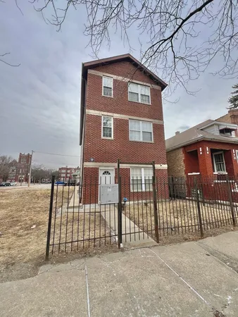 $1,700 | 7952 South Carpenter Street, Unit 3, Chicago, IL 60620