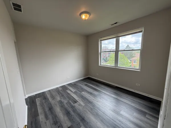 $1,700 | 7952 South Carpenter Street, Unit 3, Chicago, IL 60620