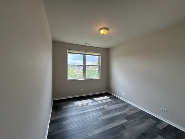 $1,700 | 7952 South Carpenter Street, Unit 3, Chicago, IL 60620