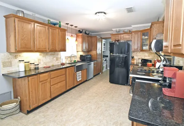 $1,100,000 | 599 County Road 1260, Quitman, TX 75783