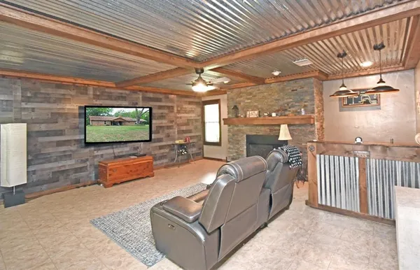 $1,100,000 | 599 County Road 1260, Quitman, TX 75783