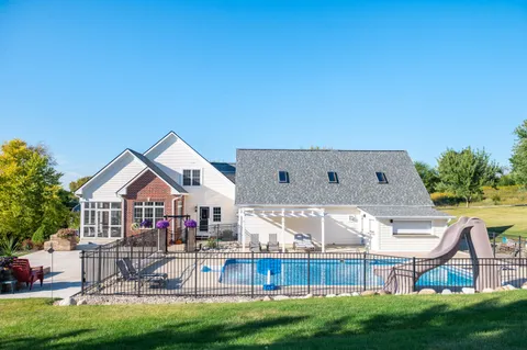 $1,050,000 | N42W33349 Glen View Court, Nashotah, WI 53058