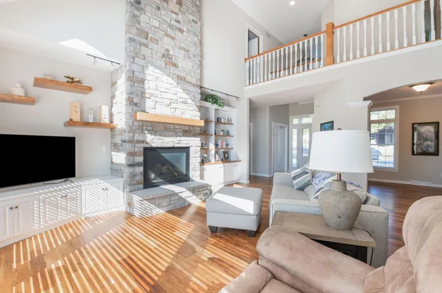 $1,050,000 | N42W33349 Glen View Court, Nashotah, WI 53058