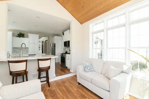 $1,050,000 | N42W33349 Glen View Court, Nashotah, WI 53058