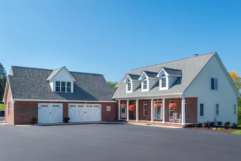 $1,050,000 | N42W33349 Glen View Court, Nashotah, WI 53058