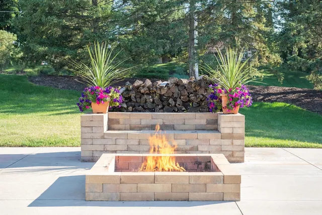 $1,050,000 | N42W33349 Glen View Court, Nashotah, WI 53058