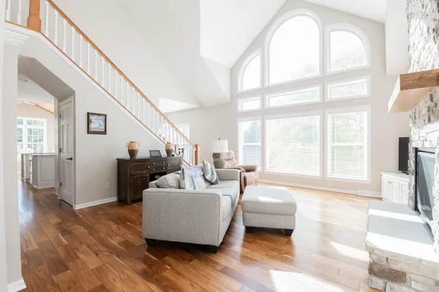 $1,050,000 | N42W33349 Glen View Court, Nashotah, WI 53058