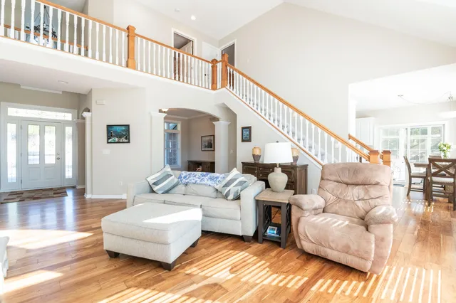 $1,050,000 | N42W33349 Glen View Court, Nashotah, WI 53058