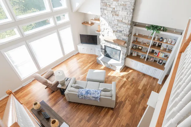 $1,050,000 | N42W33349 Glen View Court, Nashotah, WI 53058