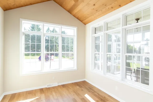 $1,050,000 | N42W33349 Glen View Court, Nashotah, WI 53058