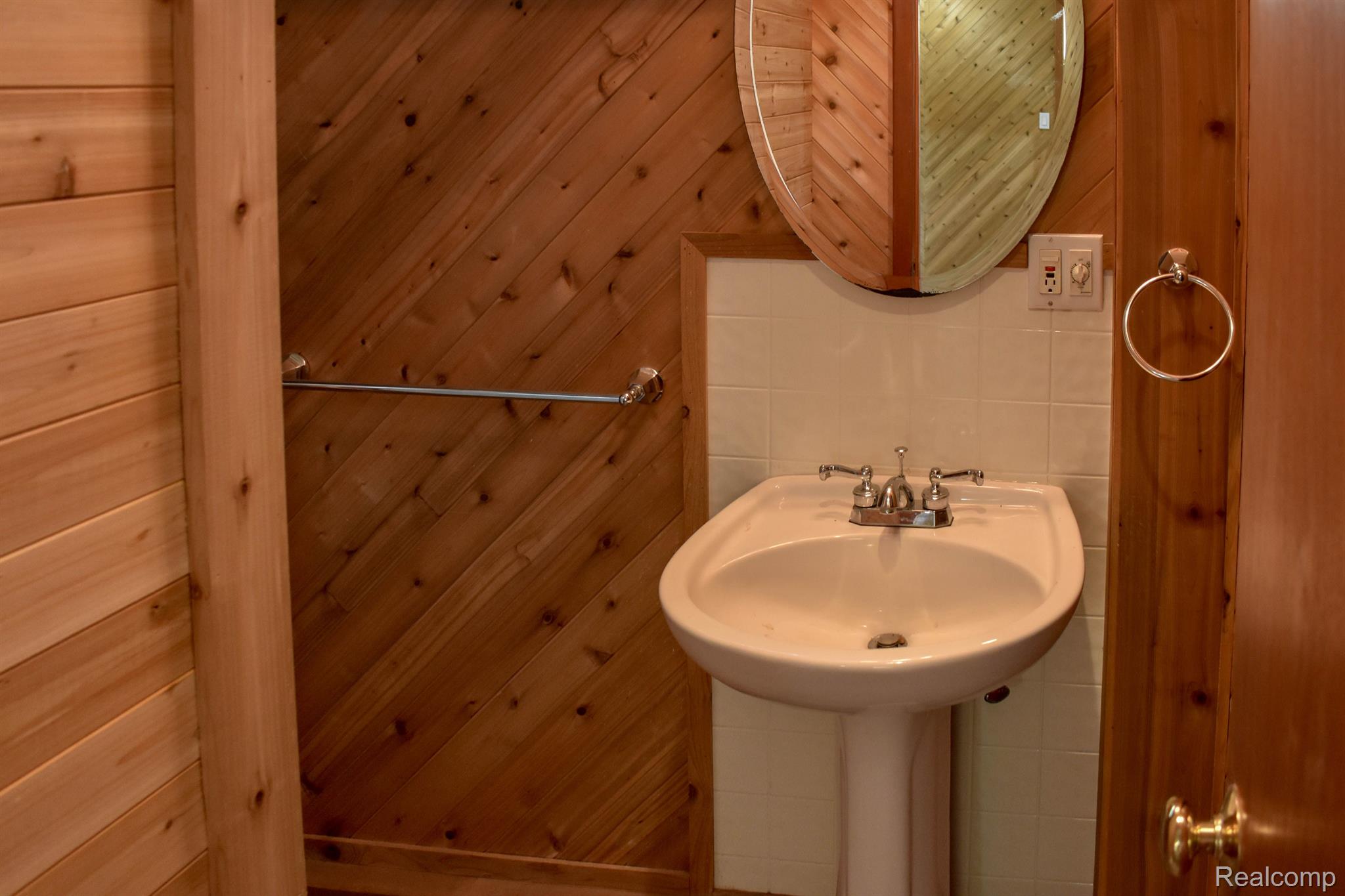 780 West Leonard Road Leonard, MI 48367 - Photo 18 of 23 Gallery Image 18