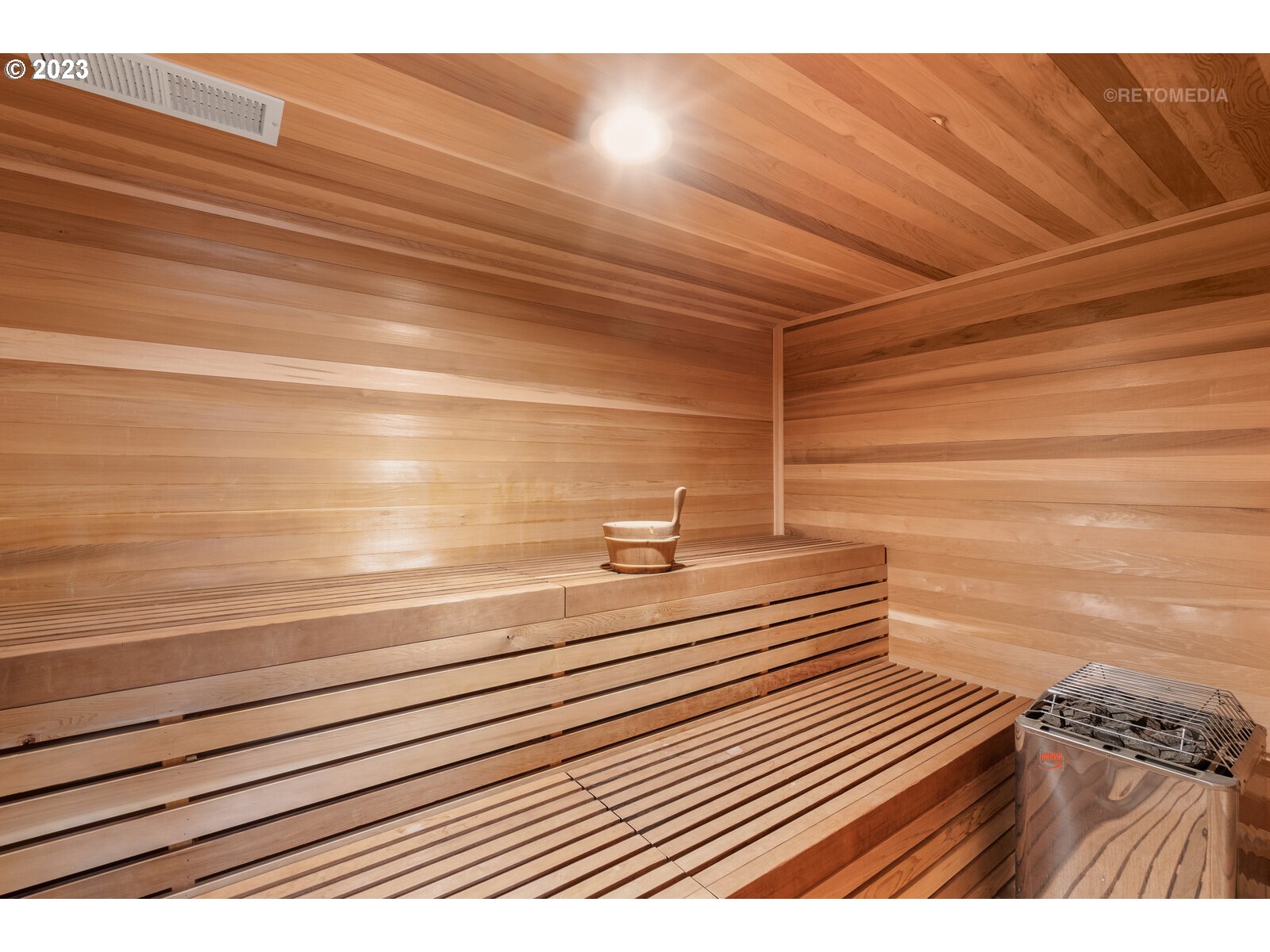 2021 Southwest Main Street, Unit 32 Portland, OR 97205 - Photo 29 of 38