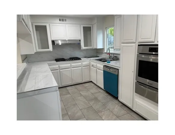 $3,200 | 27863 Camp Plenty Road, Canyon Country, CA 91351